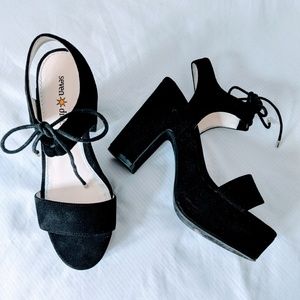 •Seven Dials• Chuncky Platform Sandals